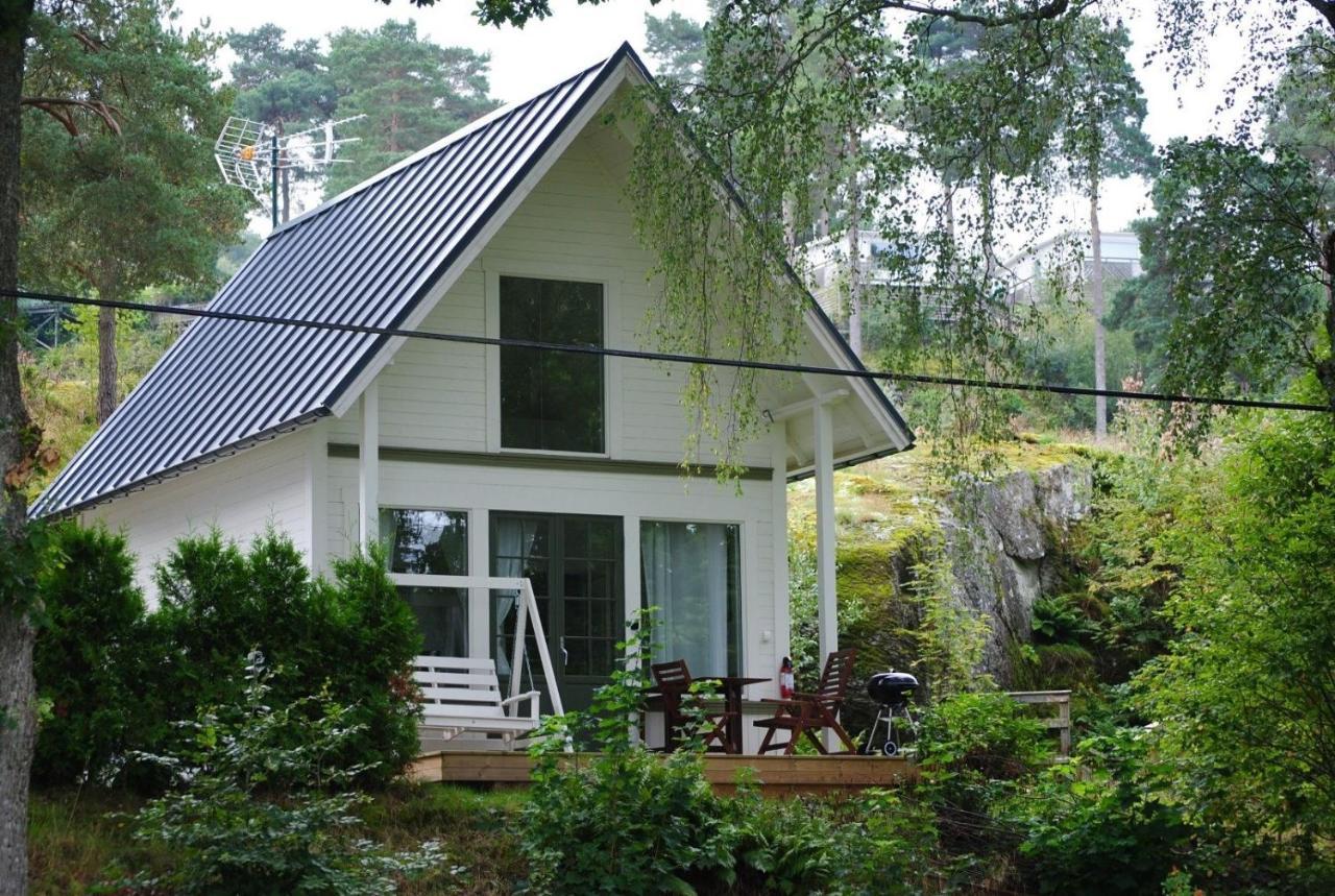Anfasteroed Gardsvik - Badstugor Med Loft Ljungskile Exterior foto
