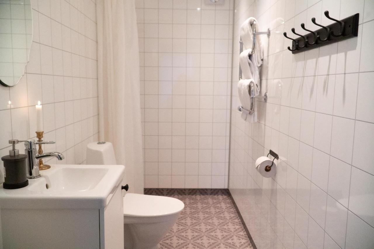Anfasteroed Gardsvik - Badstugor Med Loft Ljungskile Exterior foto