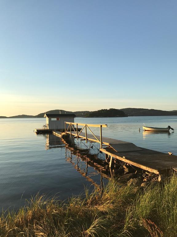 Anfasteroed Gardsvik - Badstugor Med Loft Ljungskile Zimmer foto
